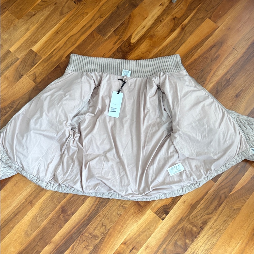 Varley Beige Cable Knit Puffer Jacket, size Large, NEW - Picture 12 of 16